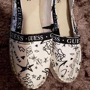 Guess slip on shoe